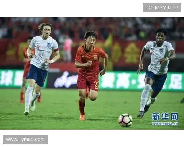 成都足球队以61分领跑冠军赛积分榜展现强劲实力